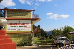 Maa Anandamayee Guest House