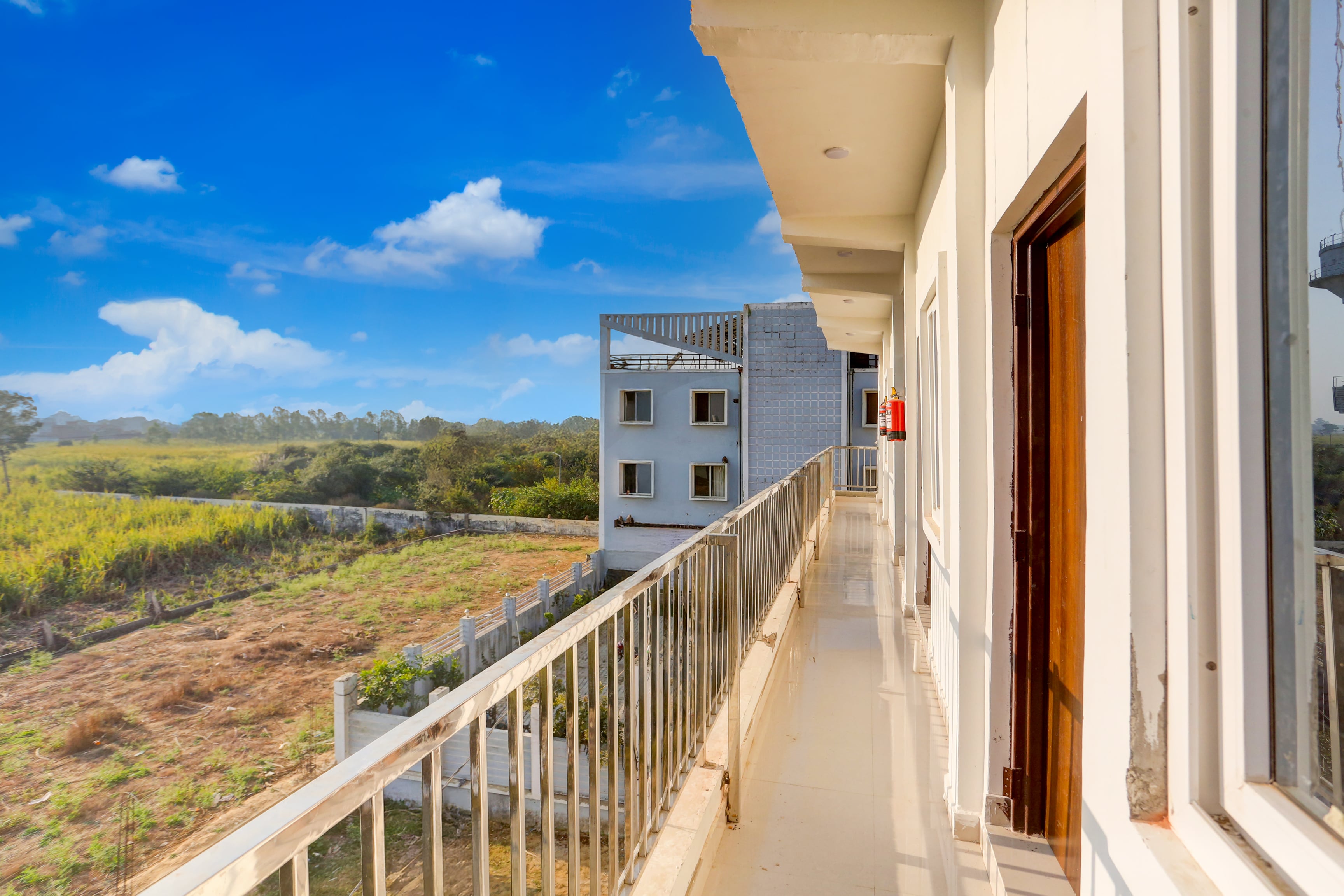 Diamond Hotel - Tap to explore photos