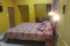 Ganpati Guest House, D-3/24, Meer Ghat, Varanasi