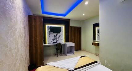 BLUE FIN Room Type - Deluxe Room