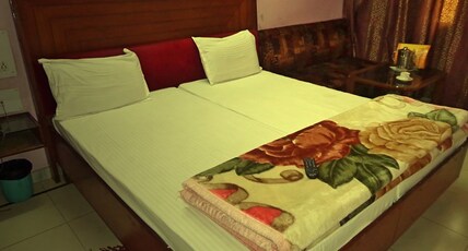 Hotel Rama Palace Room Type - Deluxe Room