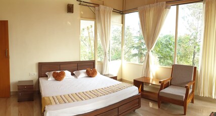 Lazy Days Room Type - AC Room with balcony and mountain view