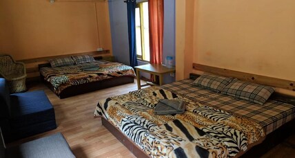 Brick And Wood camps Room Type - Family Room With Bathroom