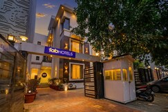 FabHotel Giriraj Hospitality