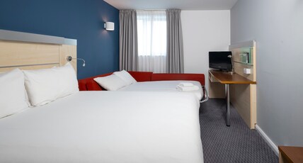 Holiday Inn Express SWINDON CITY CENTRE Room Type - 1 King Standard Sofa Bed with Free Hot Breakfast