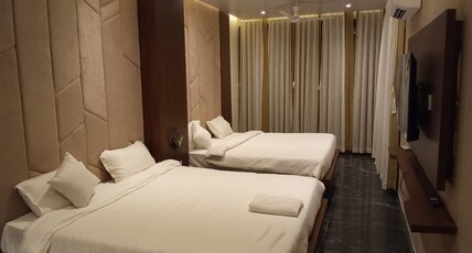 BABA HOTEL & BANQUET Room Type - SUPER DELUXE