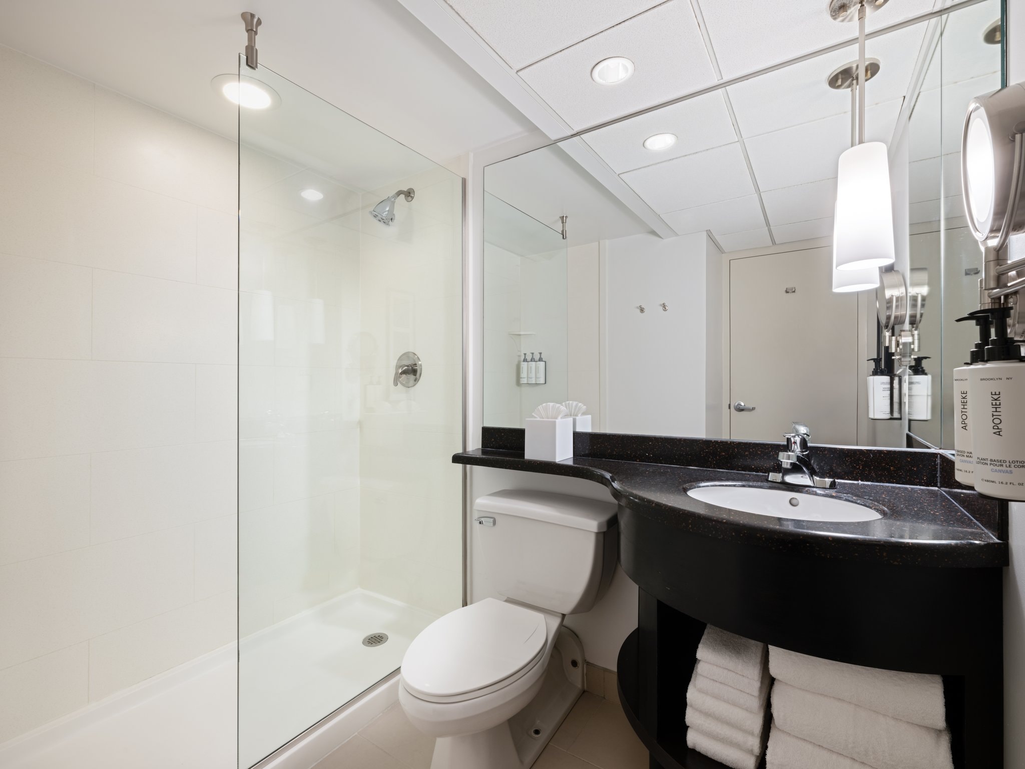 Crowne Plaza SUFFERN-MAHWAH - Tap to explore photos