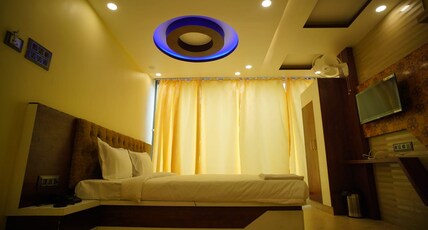 Hotel Asha Inn Room Type - Deluxe Room