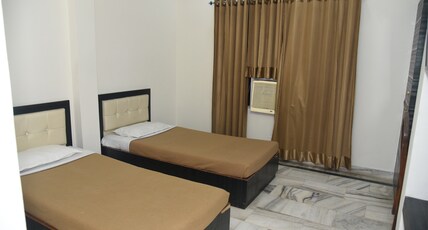 Hotel Vaibhav Room Type - AC Double Room
