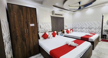 Anandaloke Residency Room Type - Four Bed Family AC Room with Free Wifi