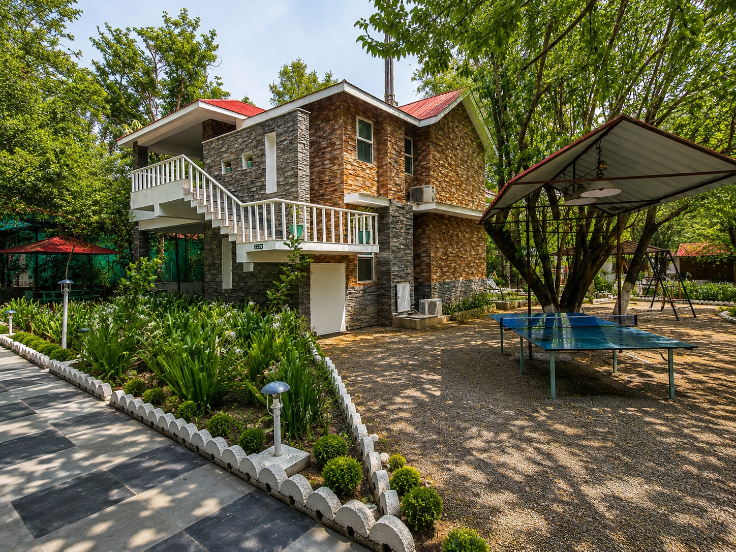 Park Exotica Resort & Spa - Near Fateh Sagar Lake - Tap to explore photos