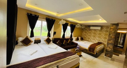 JMD Resort Room Type - DELUXE AC Four Bed Room