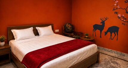 ARYA RESIDENCY LODGING AND BOARDING Room Type - Arya Deluxe Room