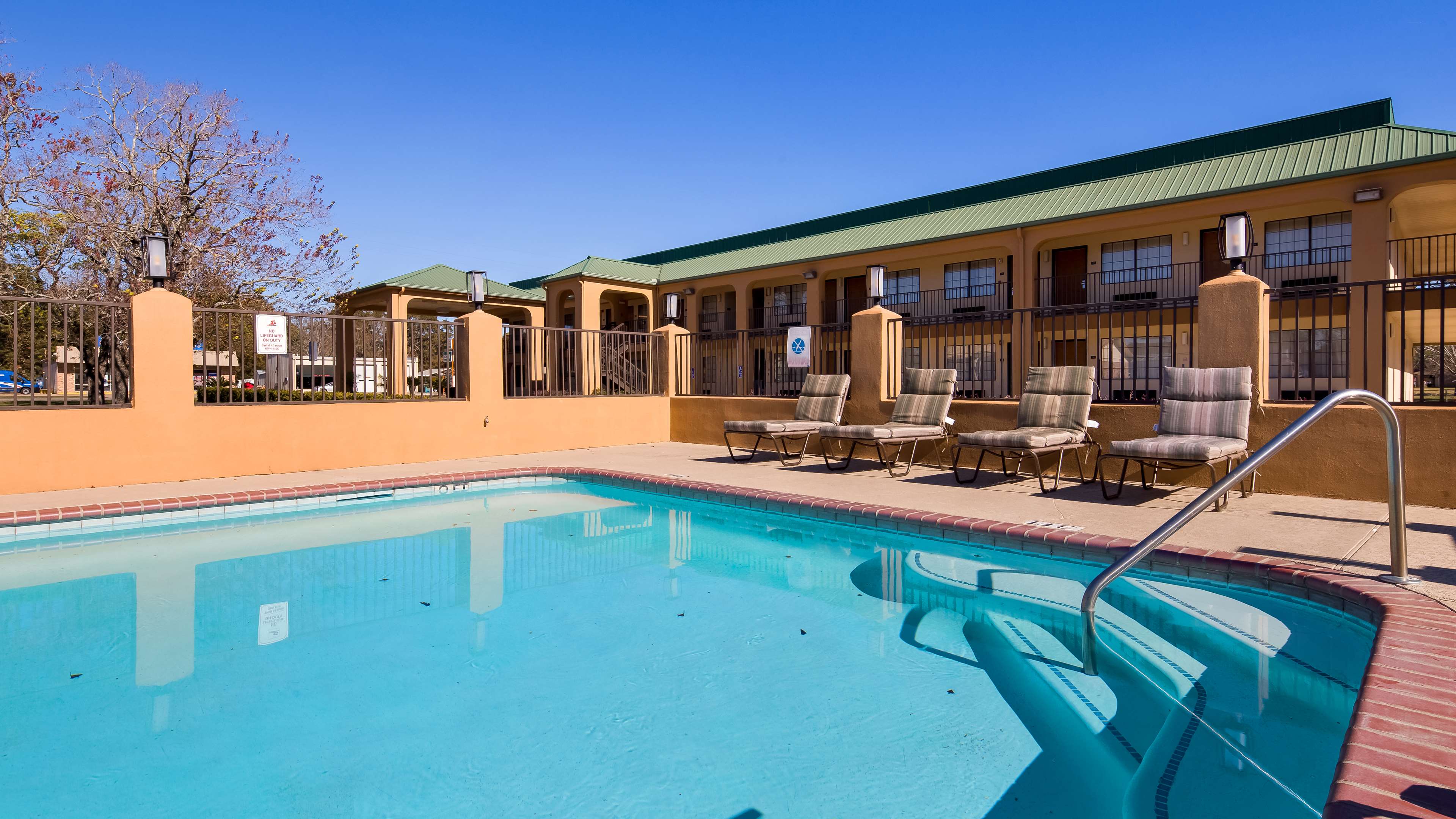 Best Western Eunice - Tap to explore photos