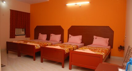 SRI VENKKATRAMANAAS RESIDENCY Room Type - Deluxe Family