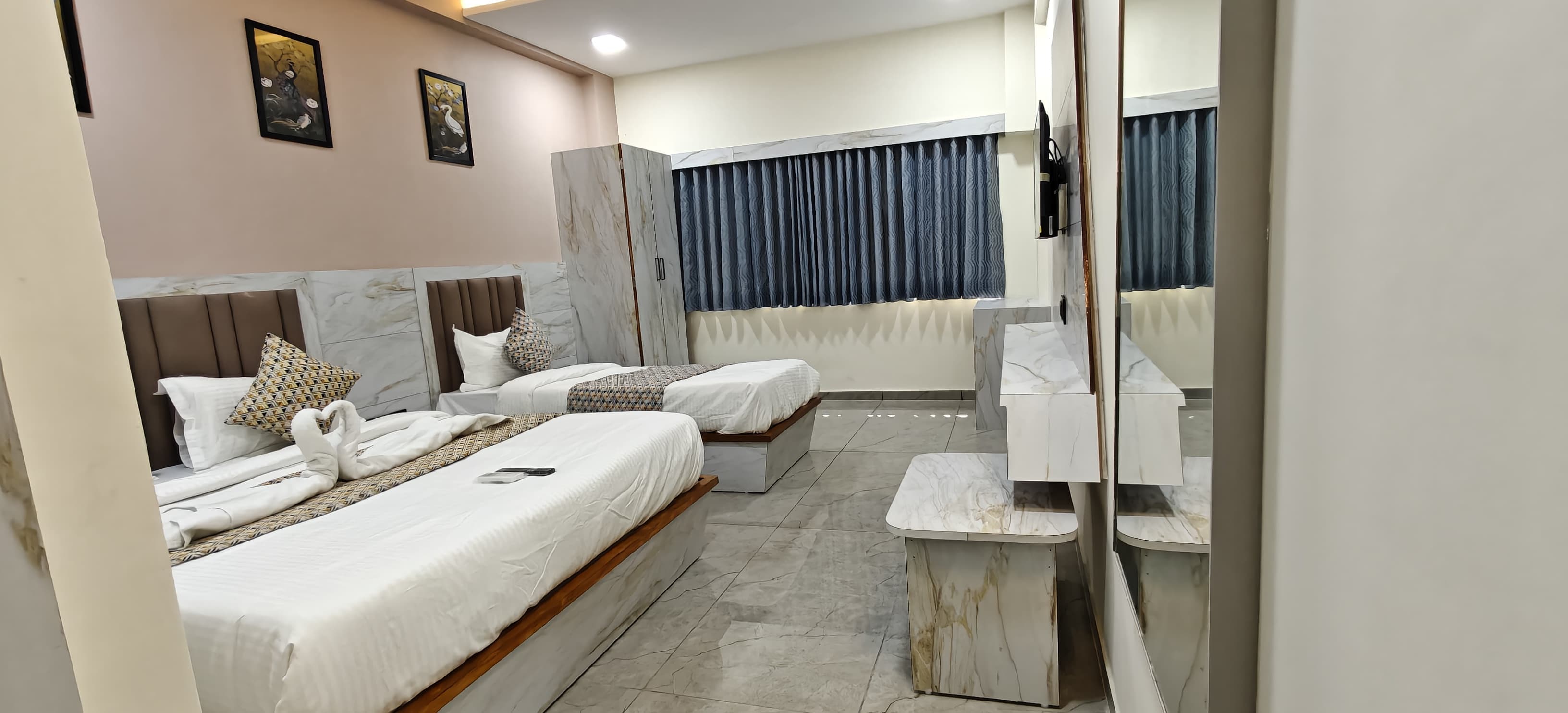 Hotel Sunlight Inn - Tap to explore photos