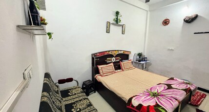 Next Home Stay Room Type - Bedroom