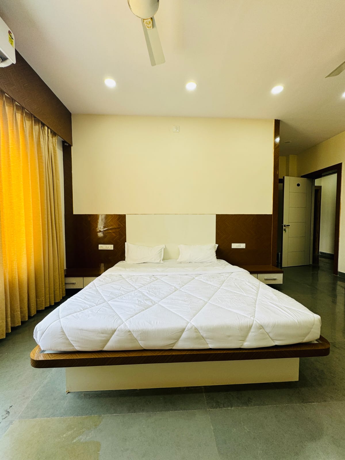 Aarambh Palace hotel and Spa - Tap to explore photos