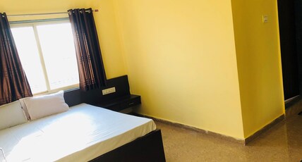 Shrinivas Residency A/c Lodging Room Type - Deluxe Room