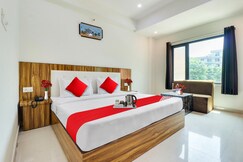 Hotel O by OYO LA PLAZO