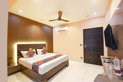 FabHotel 19 West