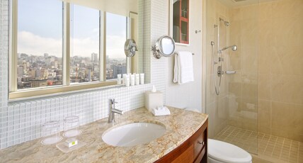 InterContinental SAN FRANCISCO Room Type - 1 Queen Classic Skyline View