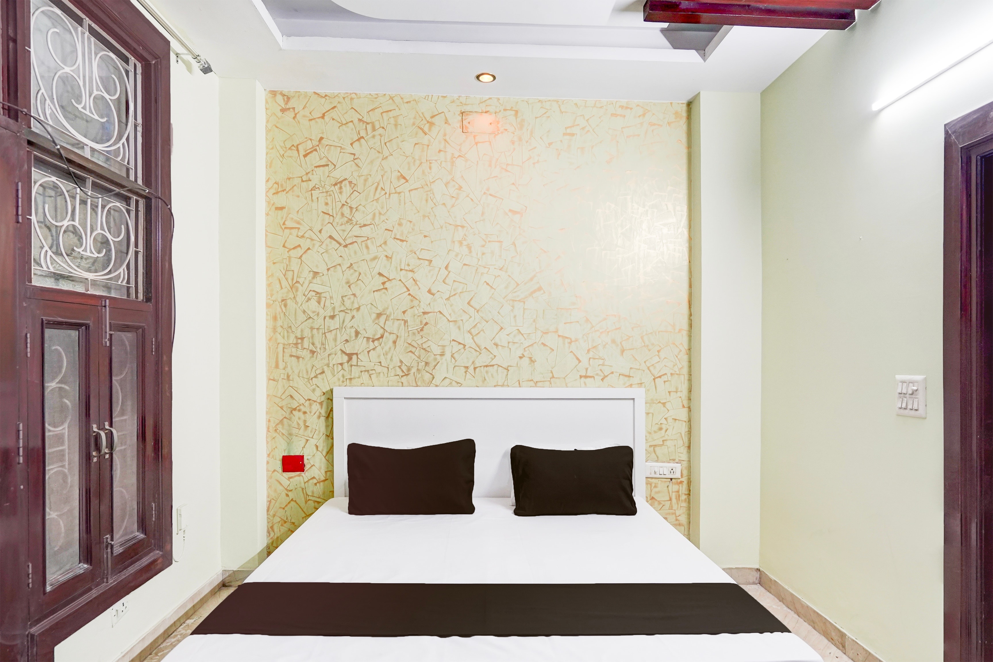 Super Hotel O Stay Inn - Tap to explore photos