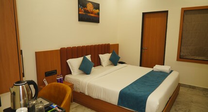 Hotel Leela's Room Type - Deluxe Room