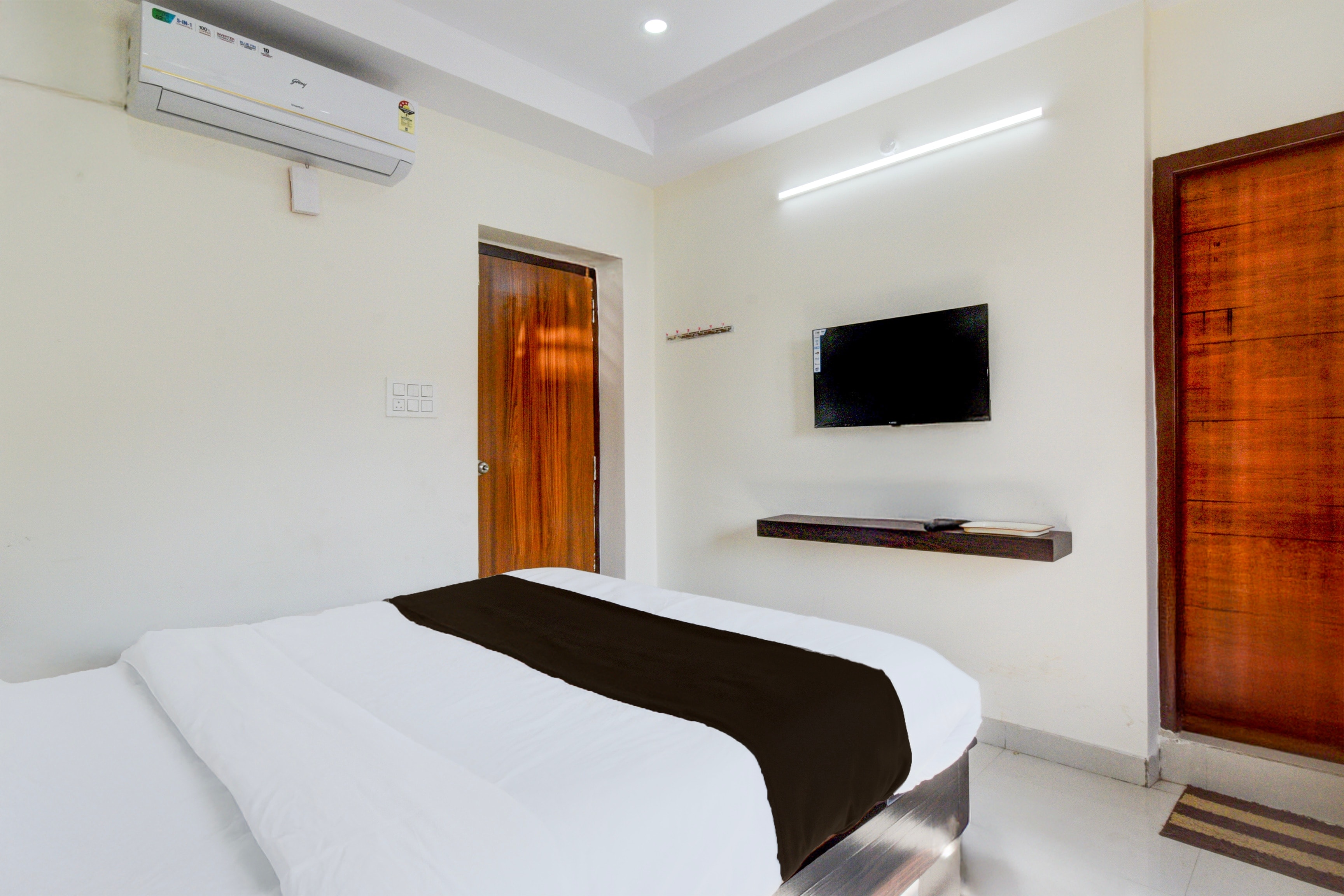 HOTEL O ELEGANT NEST Lemon Tree Hotel, 2, Survey 64 - Tap to explore photos