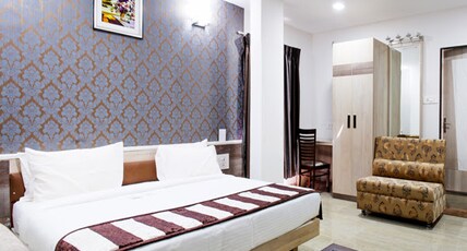 Smriti Star Room Type - Super Deluxe Room