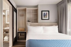 Wingate by Wyndham New York Midtown South/5th Ave