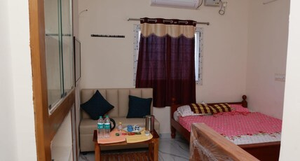 Arumugam Inn Room Type - Room no 102