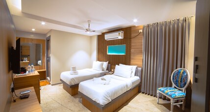 Oviya Hotels Room Type - Twin Room