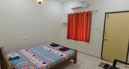 Shri Lawn Park Inn Room Type - Bedroom 10