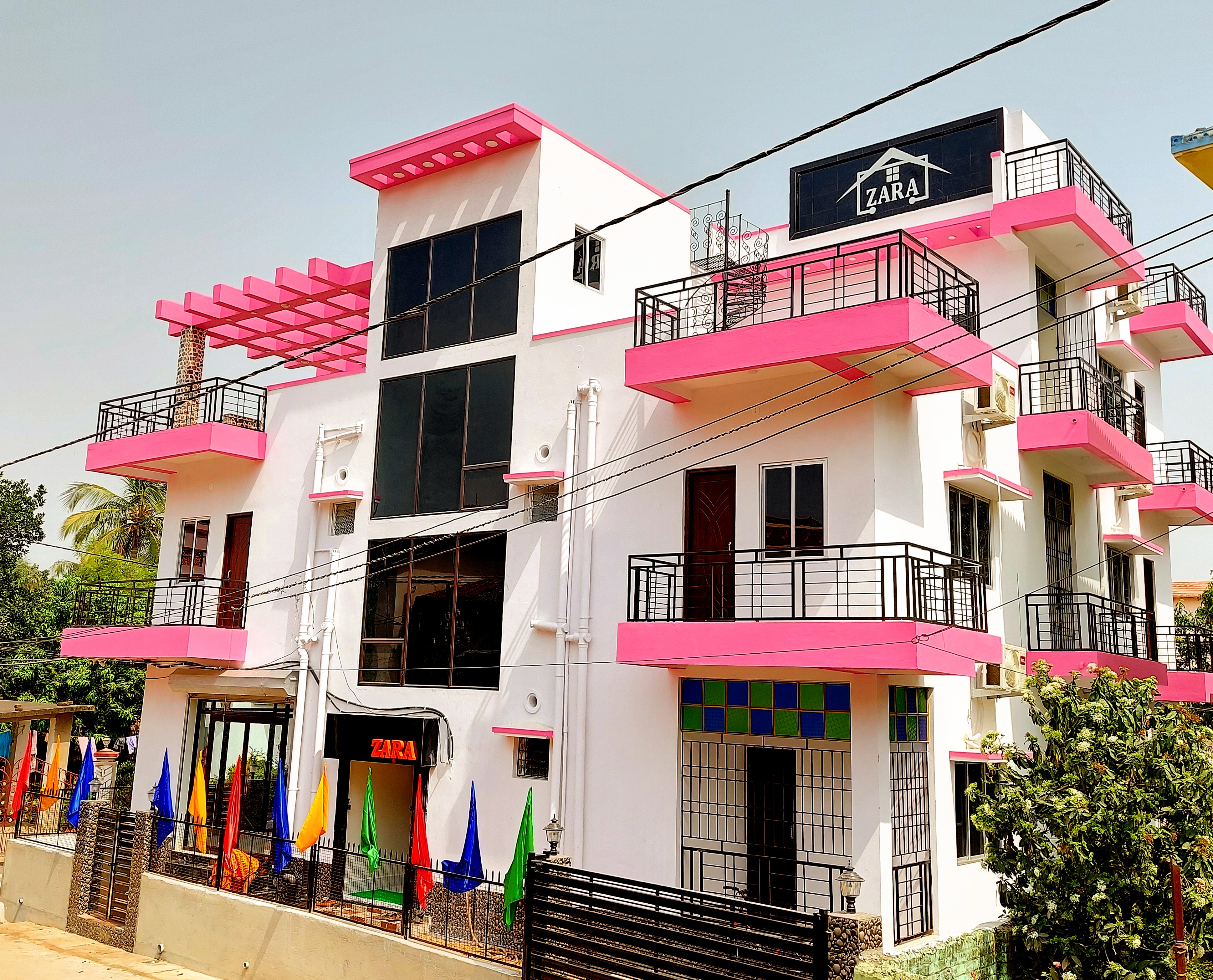 Zara homestay - Tap to explore photos