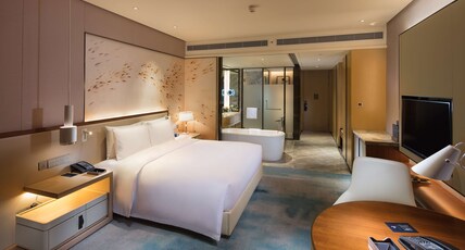 Hilton Quanzhou Riverside Room Type - KING JUNIOR RIVERVIEW ROOM