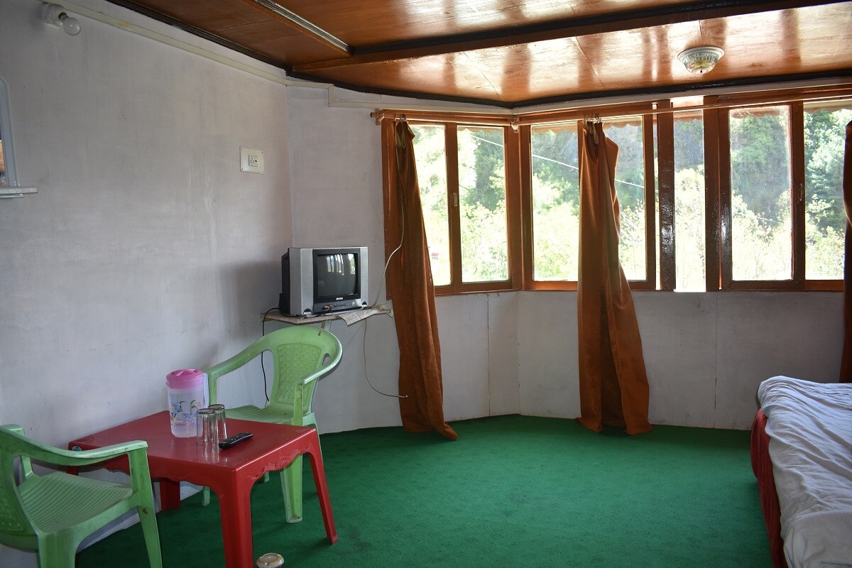 Hotel Blue Waters - Tap to explore photos