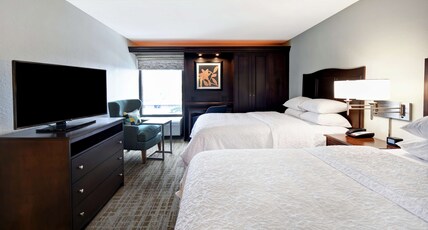 Hampton Inn Overland Park, KS Room Type - 2 DBL ACCESS W RI SHWR NS