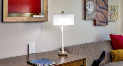 Staybridge Suites Charlottesville Airport Room Type - 1 Queen Studio Suite Communications Accessible