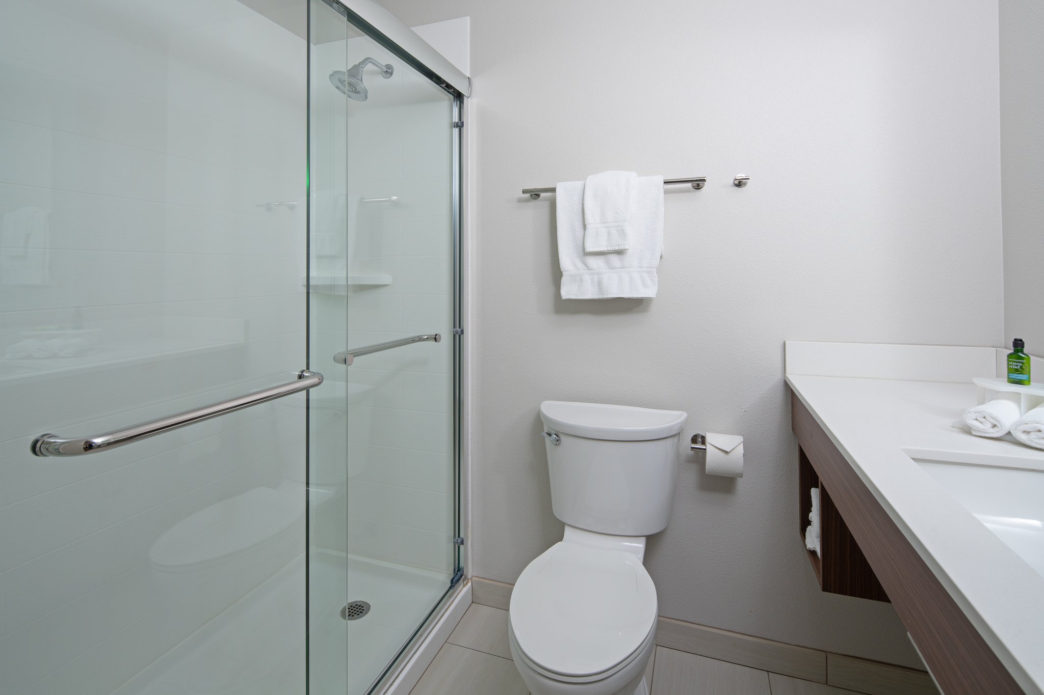 Holiday Inn Express Hotel & Suites SeaTac - Tap to explore photos