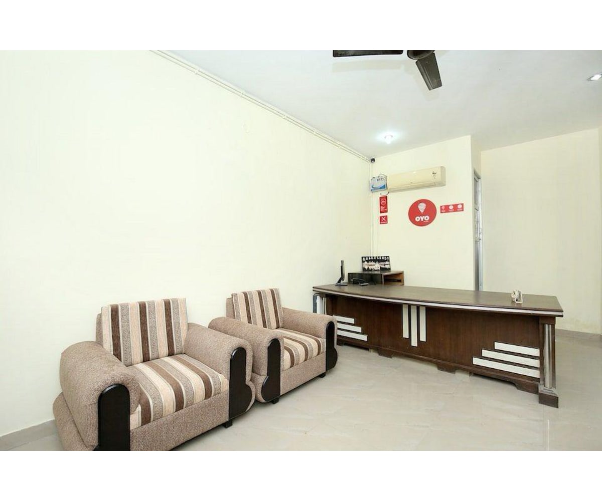 Royal PG - Tap to explore photos