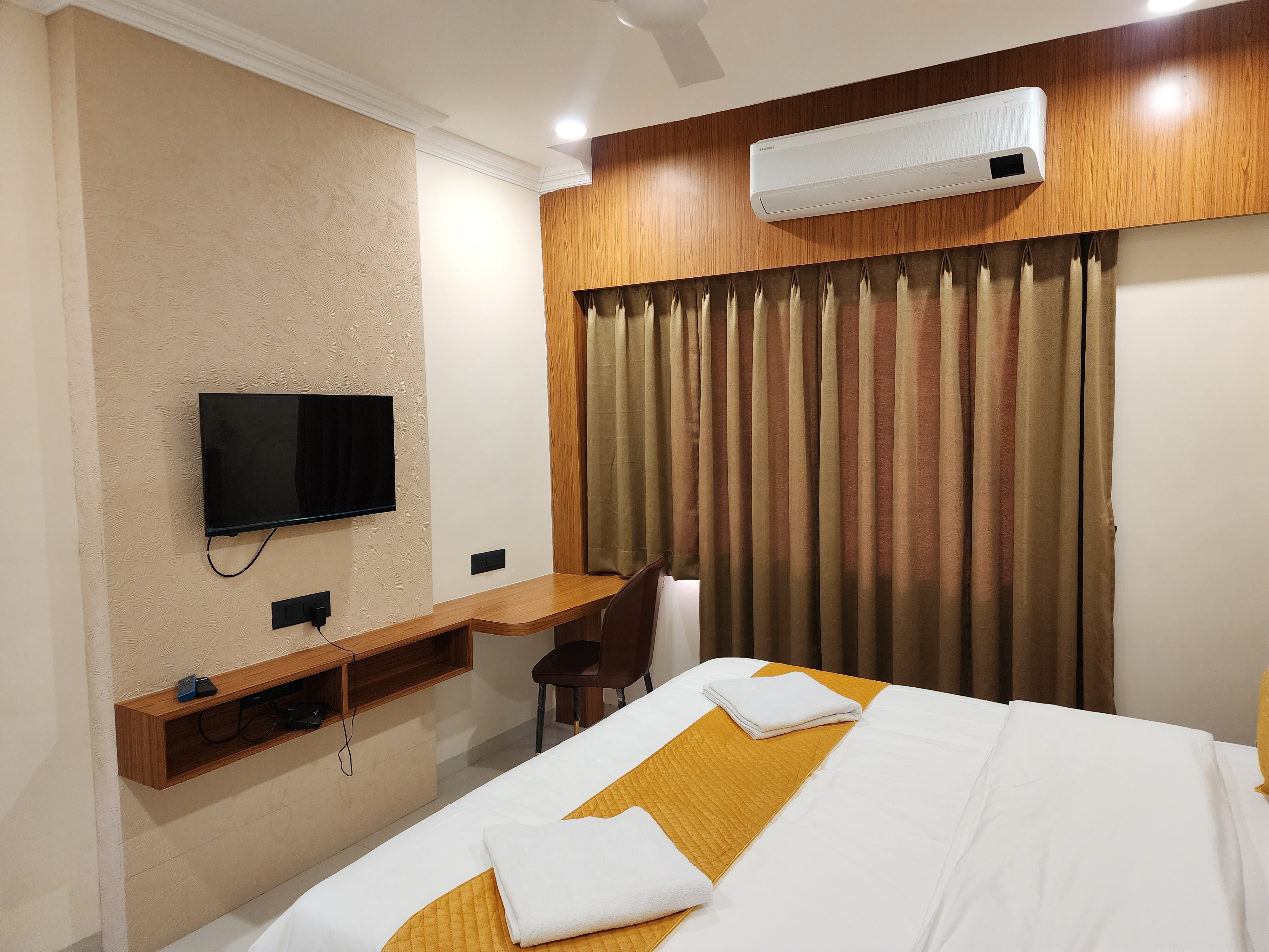 Hotel The Avirajan - Tap to explore photos