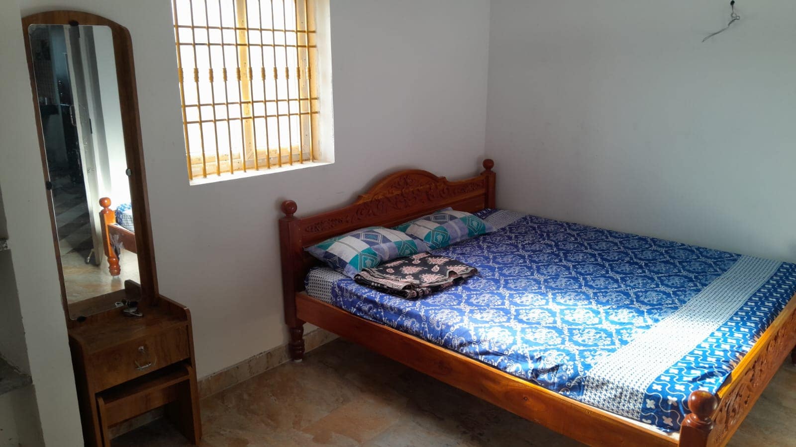Linga home stay - Tap to explore photos