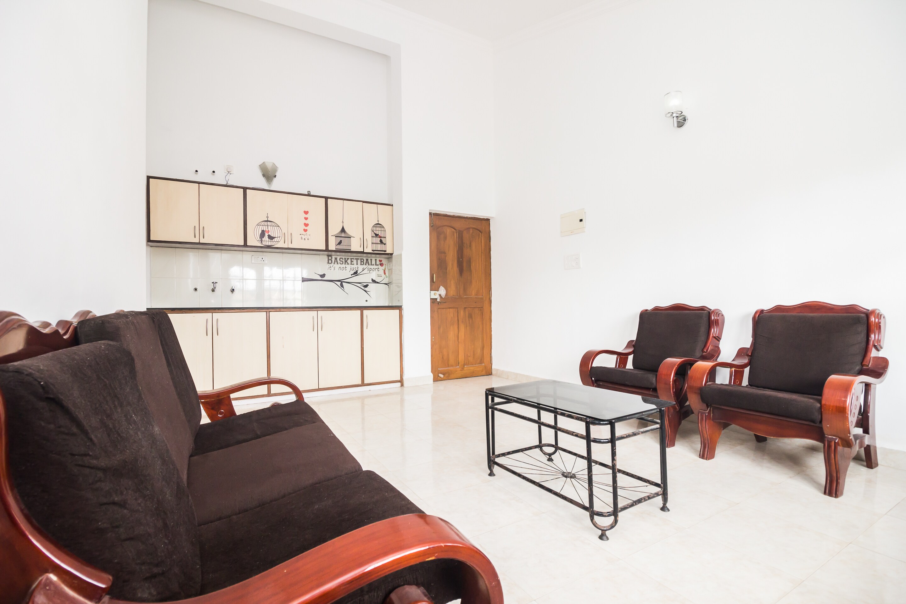 Pvr Deluxe Studio apartment - Tap to explore photos