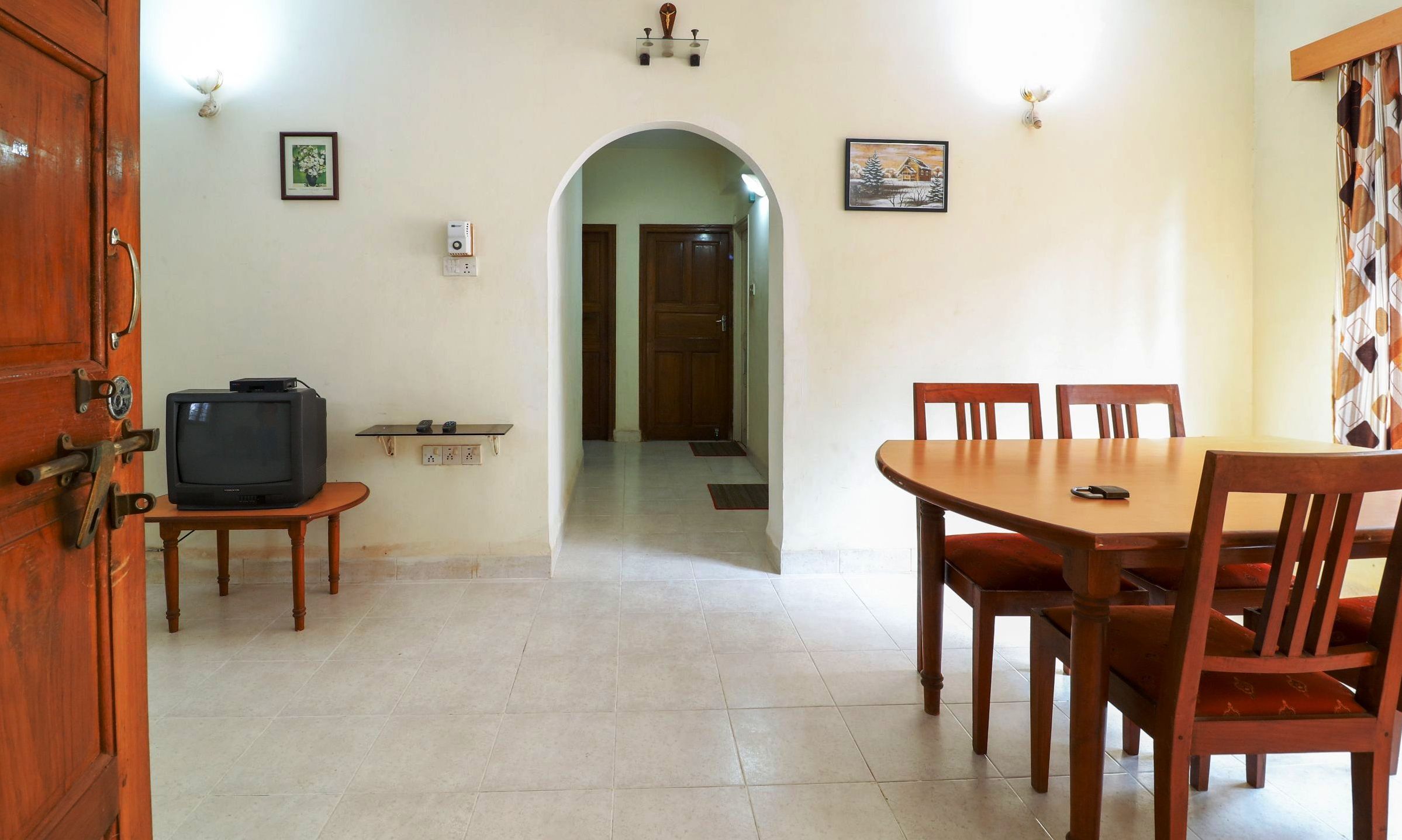 EMIDA Holiday Apartments - Tap to explore photos