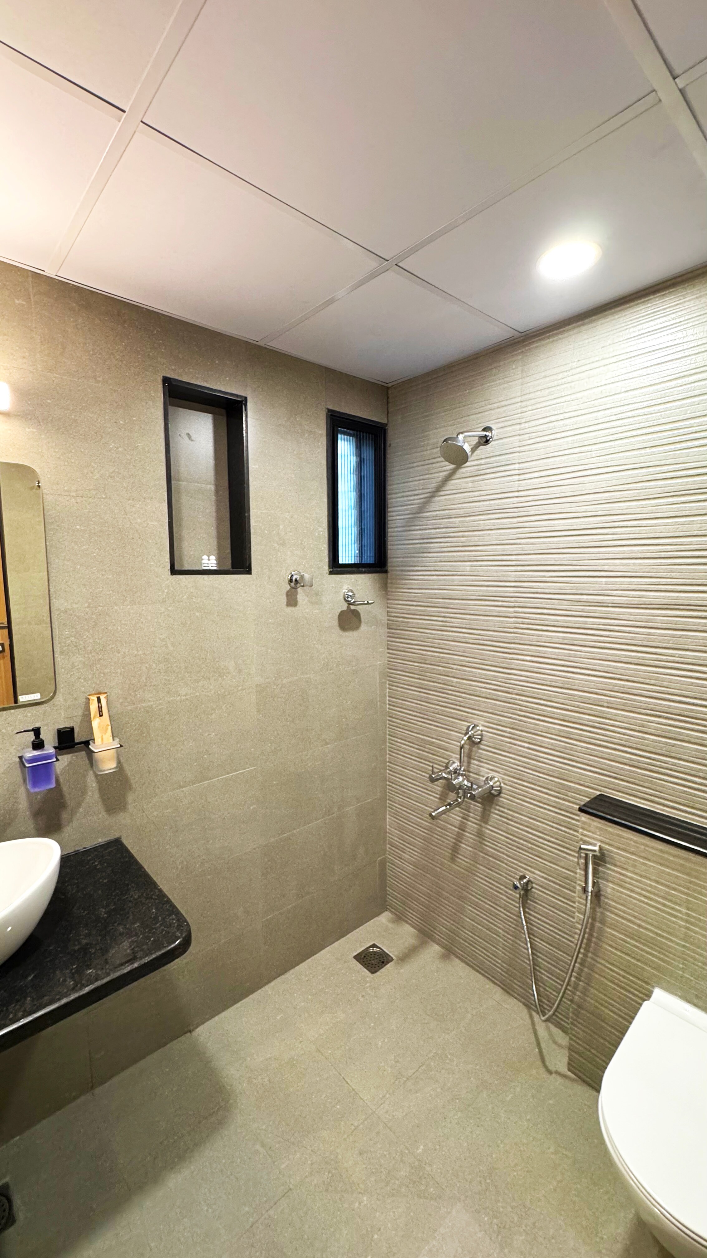Rehoboth Signature Luxury Stay - Tap to explore photos