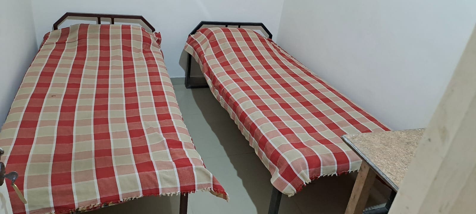 Hotel Poonam Lodging And Boarding - Tap to explore photos