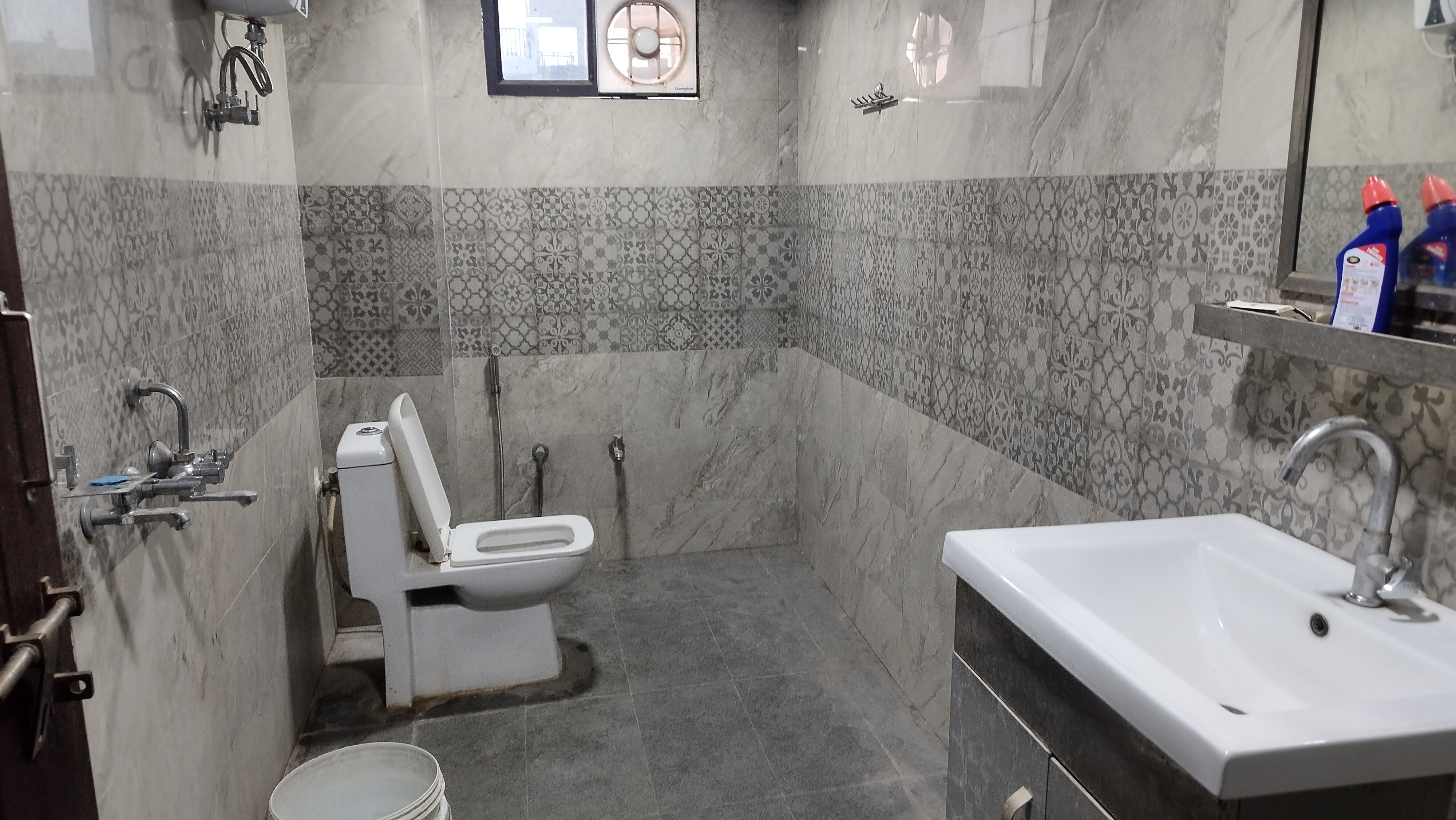 Abhinav apartments prayagraj - Tap to explore photos