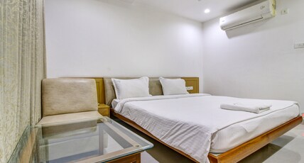 Hotel Sybaritic Suites Room Type - Deluxe Room