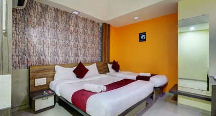 Hotel Icon Room Type - Deluxe Triple Room